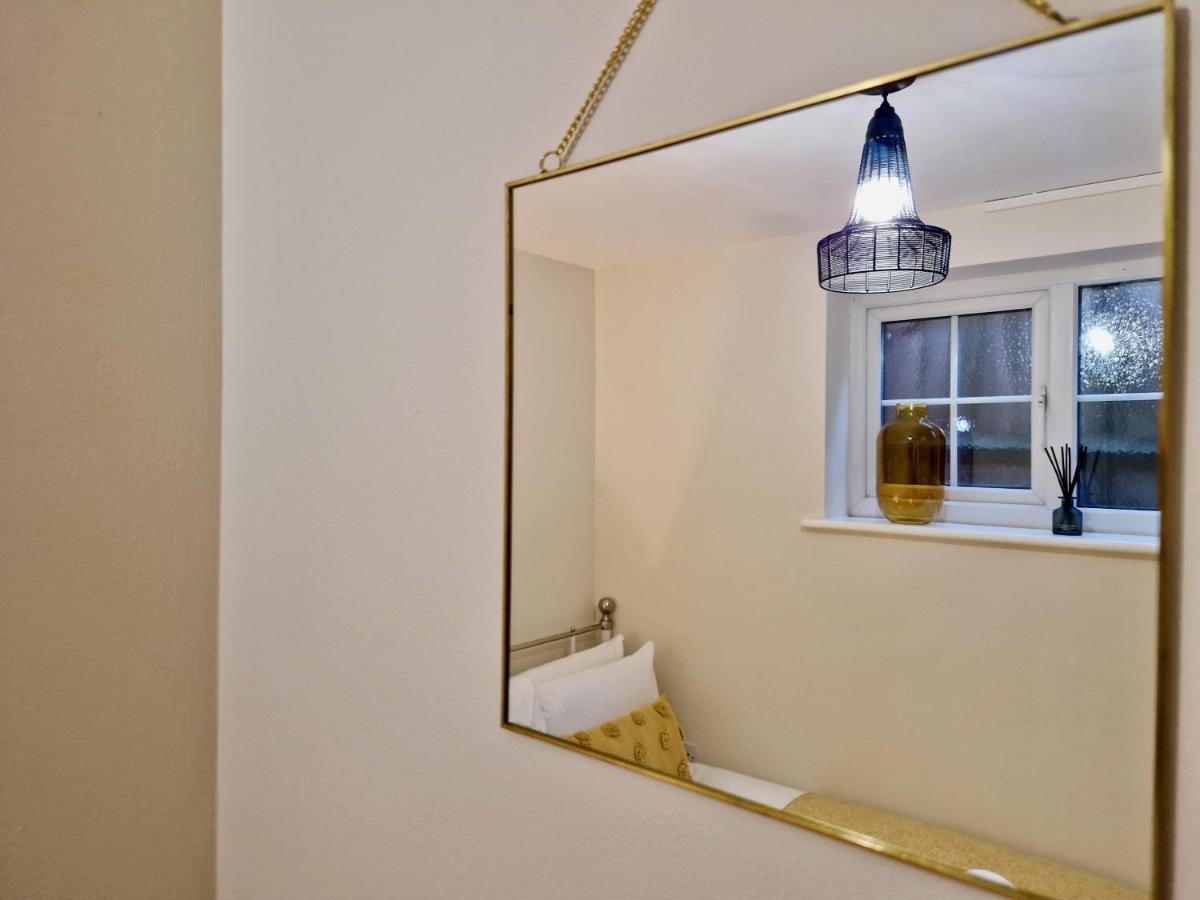 Stylish Luxury Serviced Apartment Next To City Centre With Free Parking - Contractors & Relocators Ковънтри Екстериор снимка